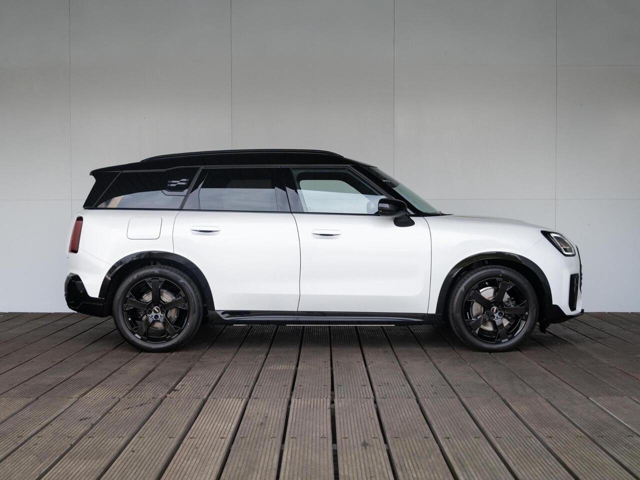 Mini COUNTRYMAN E John Cooper Works Uitvoering | Pakket M | Harman Kardon | Trekhaak | Panoramadak