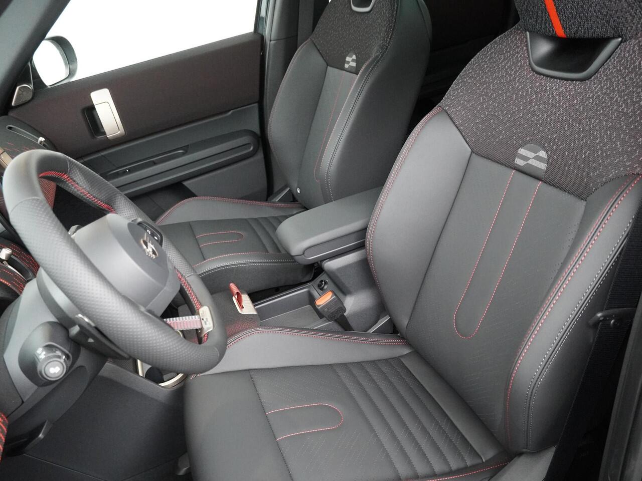Mini COUNTRYMAN C JCW Trim | Pakket-L | Stuur- Stoelverwarming | 360° Camera | Elektr. verstelbare stoelen | Massagefunctie |