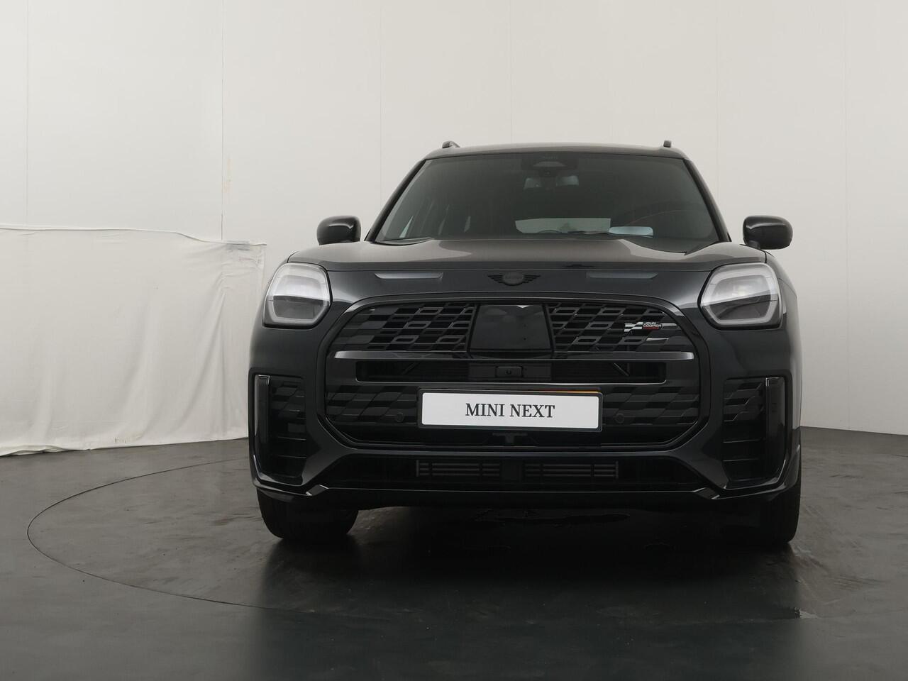 Mini COUNTRYMAN C JCW Trim | Pakket-L | Stuur- Stoelverwarming | 360° Camera | Elektr. verstelbare stoelen | Massagefunctie |