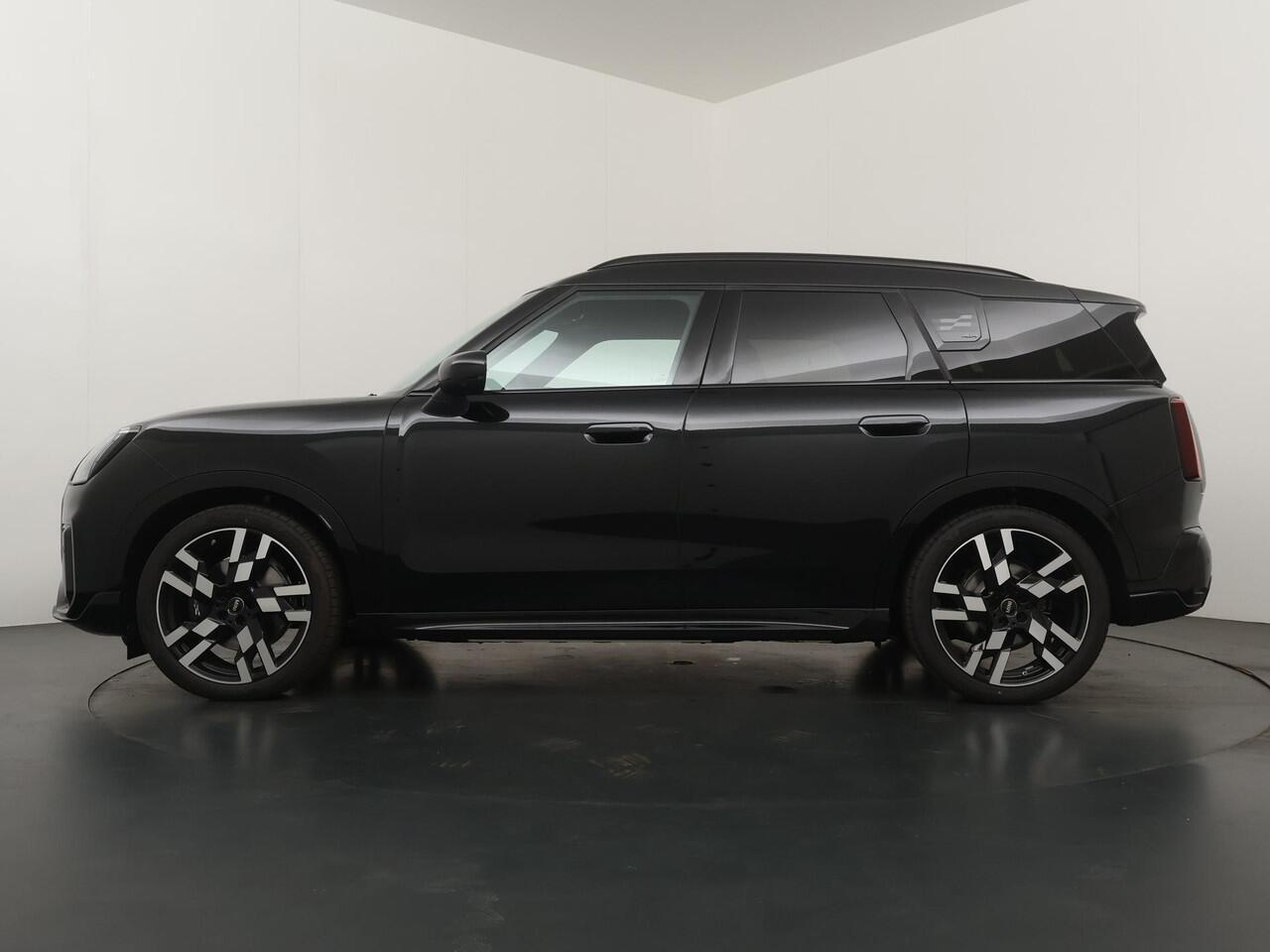 Mini COUNTRYMAN SE ALL4 JCW Trim | Pakket XL | Trekhaak | Harman Kardon | Panoramadak | Adaptive Cruise control