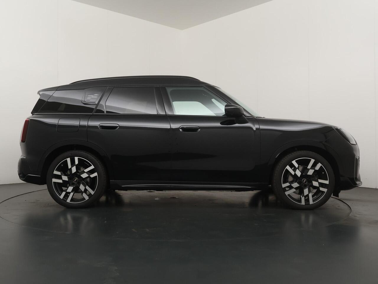 Mini COUNTRYMAN SE ALL4 JCW Trim | Pakket XL | Trekhaak | Harman Kardon | Panoramadak | Adaptive Cruise control