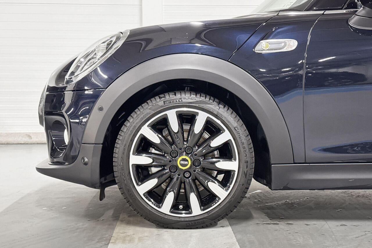 Mini Electric 3-Deurs Yours | Achteruitrijcamera | Panoramadak | Stoelverwarming