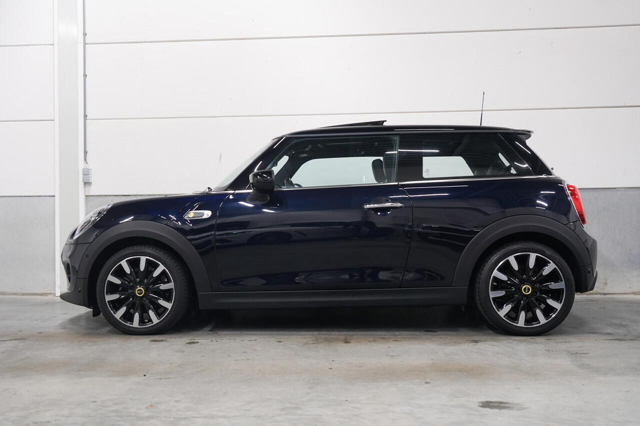 Mini Electric Mini Yours 33 kWh Panoramadak | Harman Kardon | Head Up | Stoelverwarming