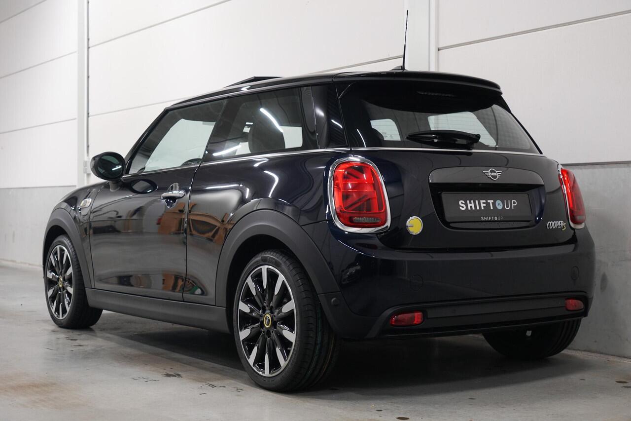 Mini Electric Mini Yours 33 kWh Panoramadak | Harman Kardon | Head Up | Stoelverwarming