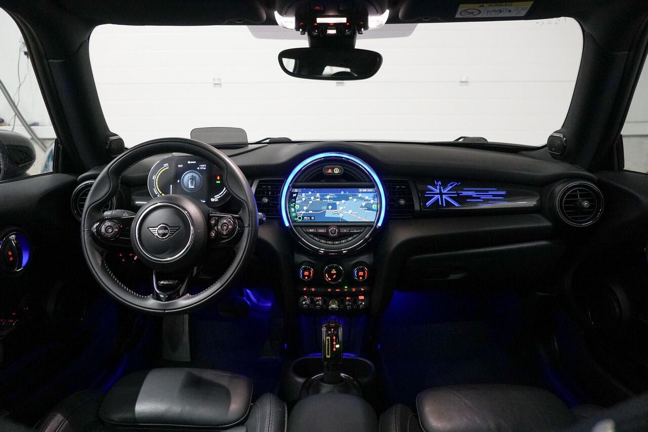 Mini Electric Mini Yours 33 kWh Panoramadak | Harman Kardon | Head Up | Stoelverwarming