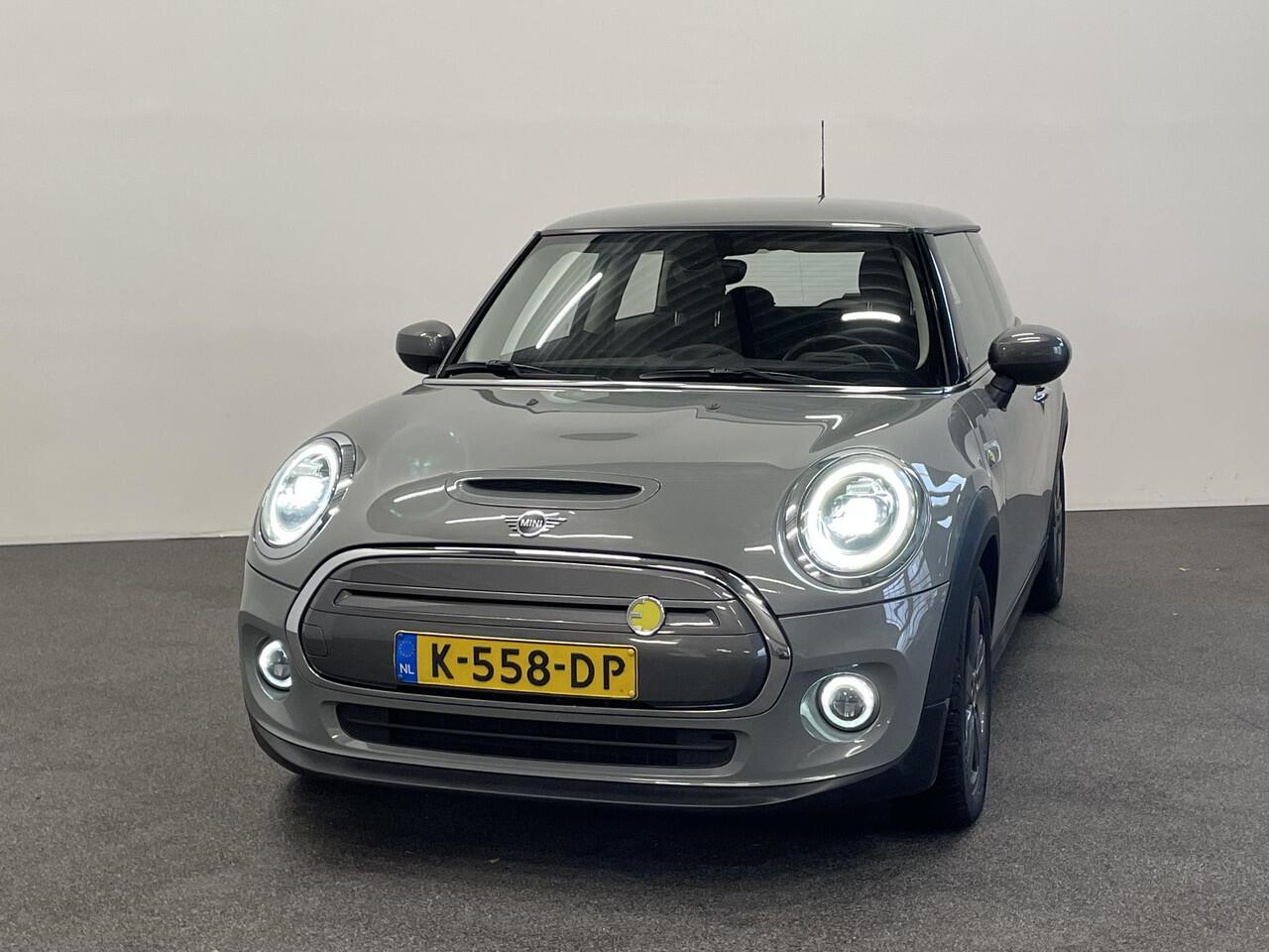 Mini Electric Mini Basic 33 kWh SOH 96% Navigatie Cruise Control Full Led Virtual Cockpit Lichtmetalen velgen Airco