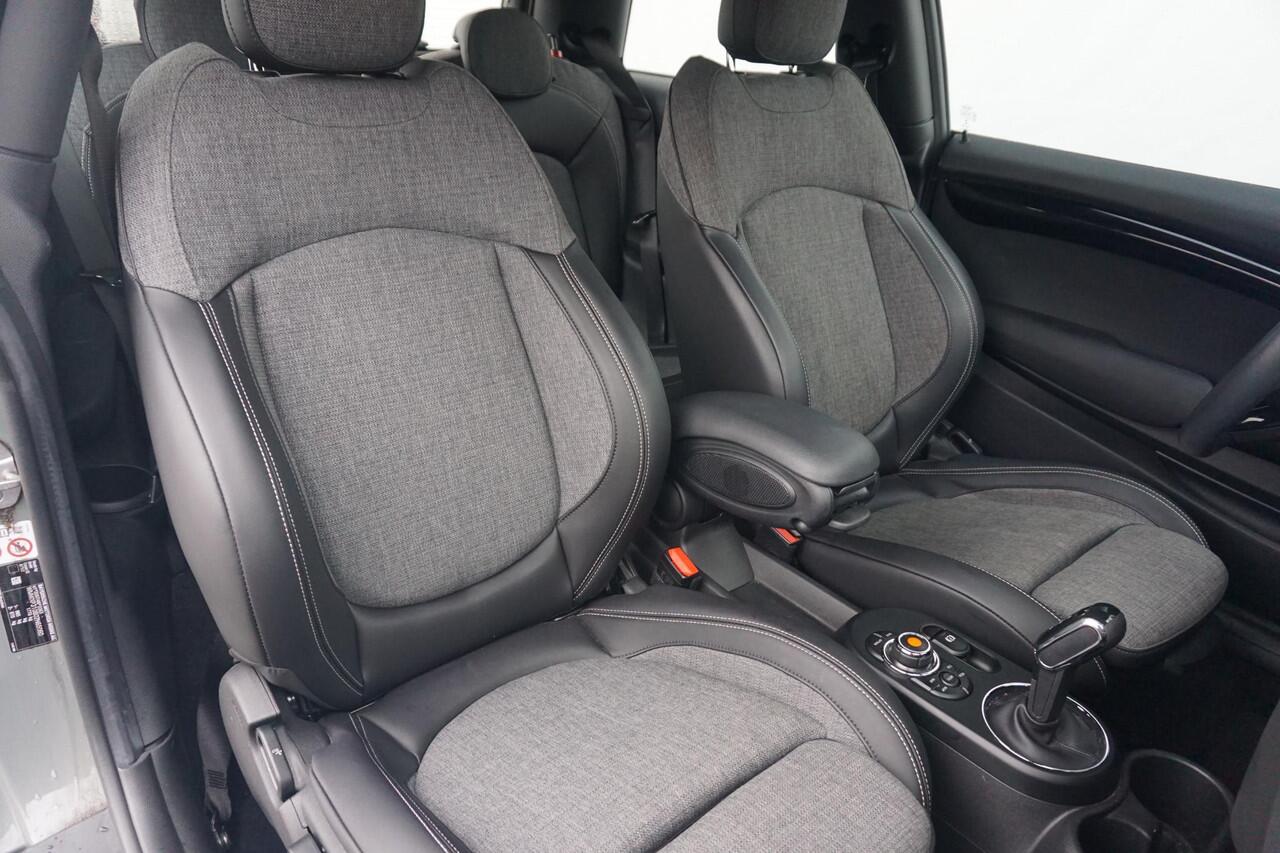 Mini Electric 3-deurs Essential | Comfort Access | Parkeersensoren Achter | Driving Assistant | Verwarmde Voorstoelen