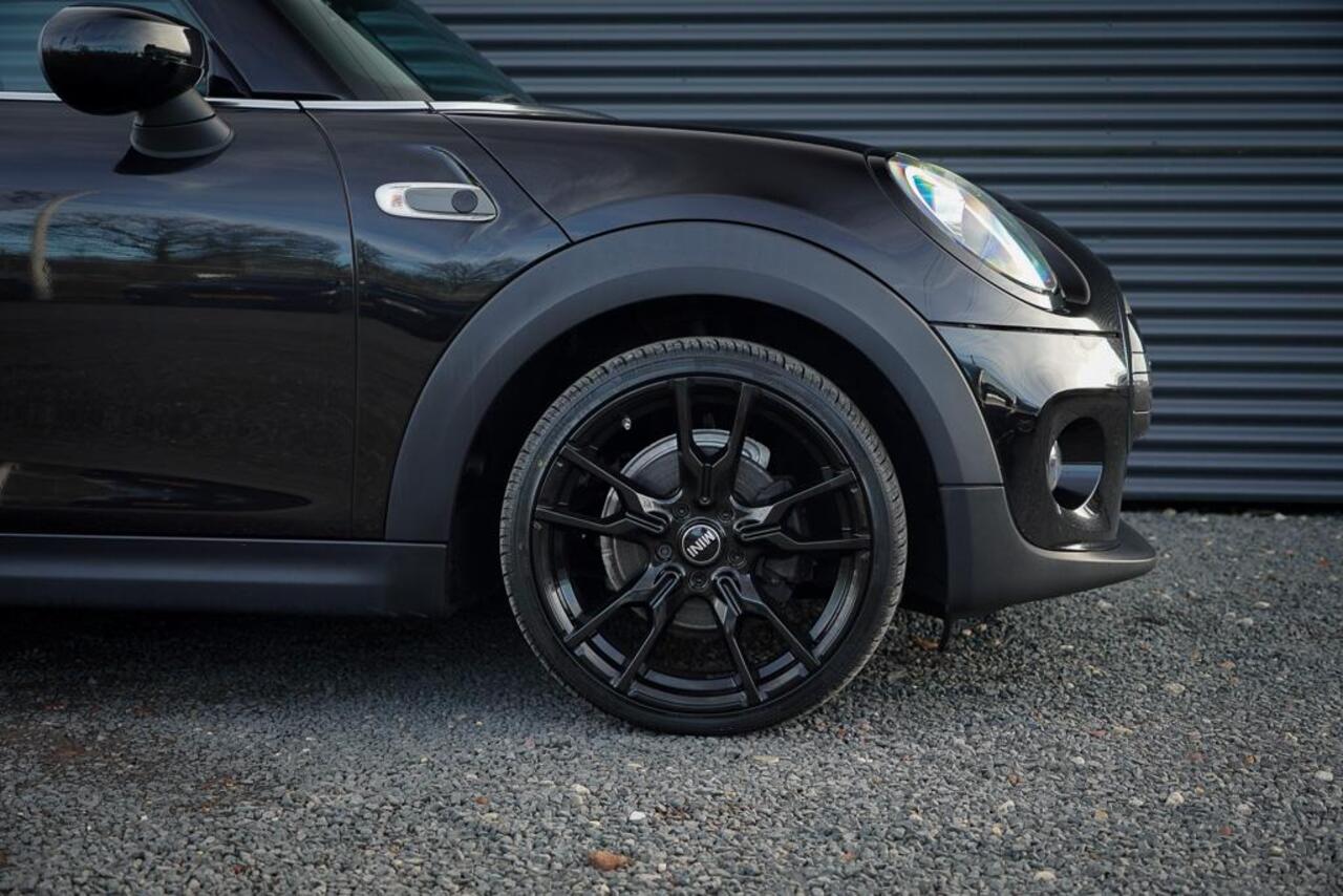 Mini Electric Mini Essential 33 kWh / Sportstoel / Camera / Navi / Stoelverwarming / Incl BTW