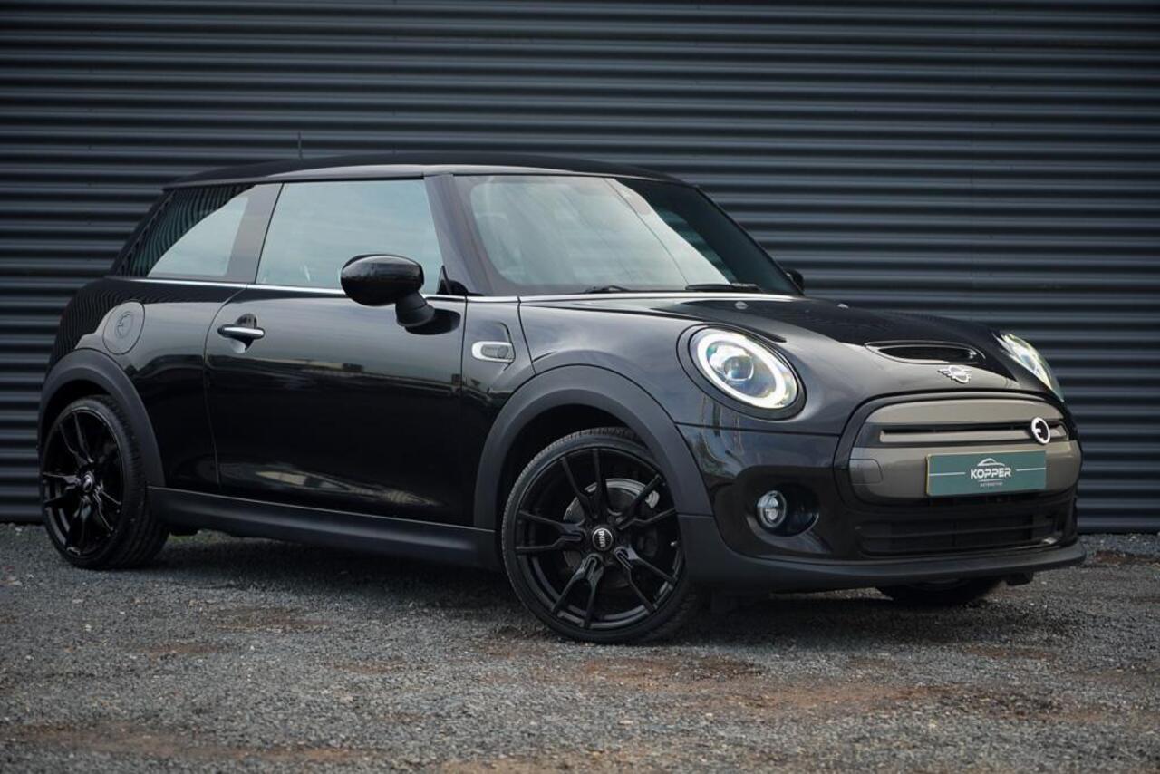 Mini Electric Mini Essential 33 kWh / Sportstoel / Camera / Navi / Stoelverwarming / Incl BTW