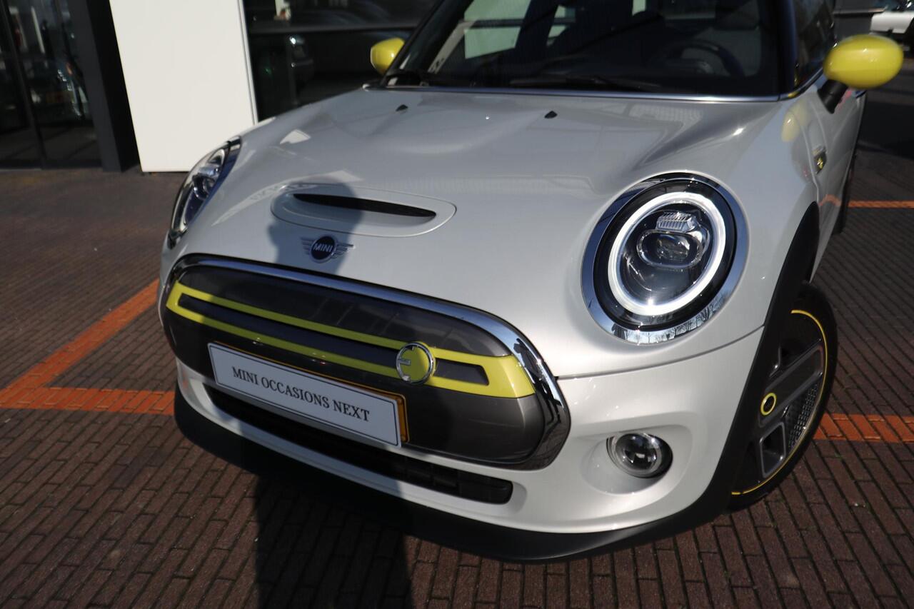 Mini Electric 3-deurs | Achteruitrijcamera | Comfort Acces | Stoelverwarming