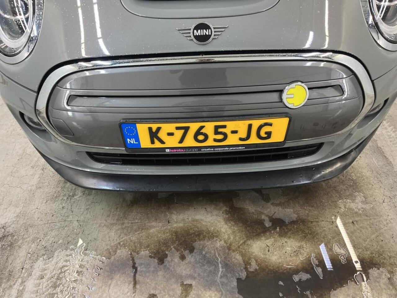 Mini Electric Mini Basic 33 kWh Airco ECC Navi Carplay Cruise Control Full LED Virtual Cockpit