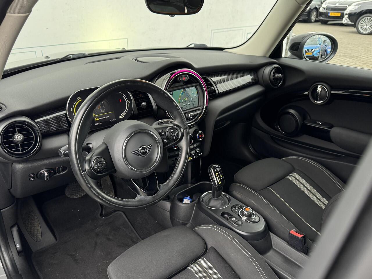 Mini Electric Mini Basic 33 kWh NL-AUTO | NAVI | DEALERONDERHOUD