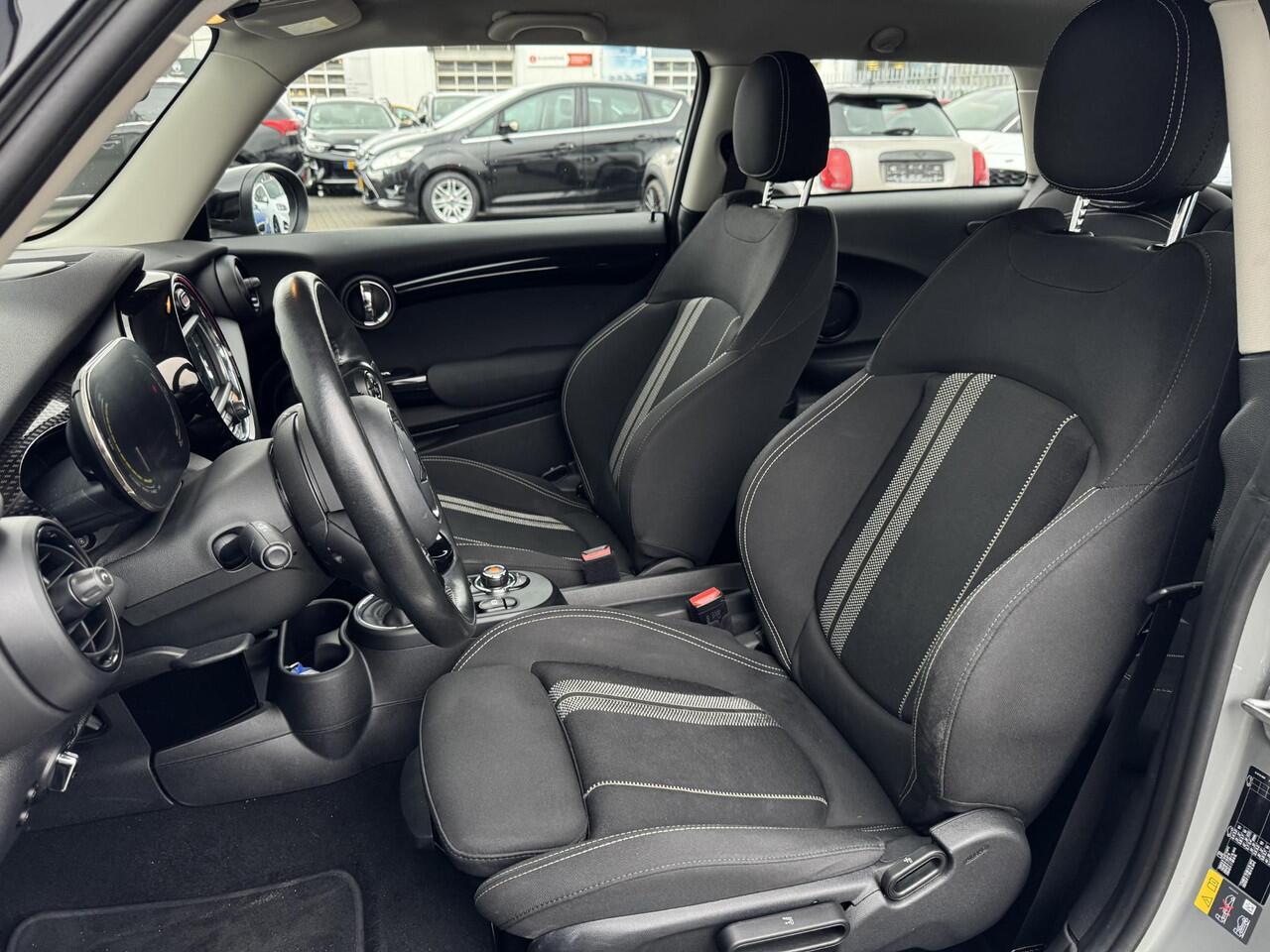 Mini Electric Mini Basic 33 kWh NL-AUTO | NAVI | DEALERONDERHOUD