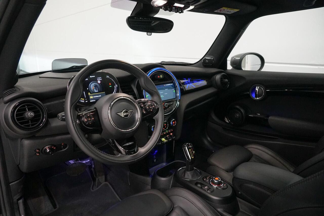 Mini Electric Mini Yours 33 kWh Panoramadak | Harman Kardon | Head Up