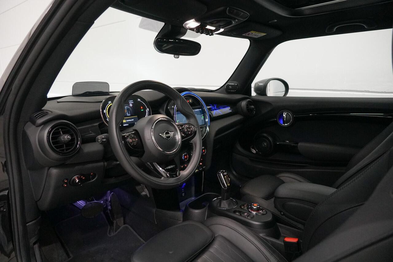 Mini Electric Mini Yours 33 kWh Panoramadak | Harman Kardon | Head Up