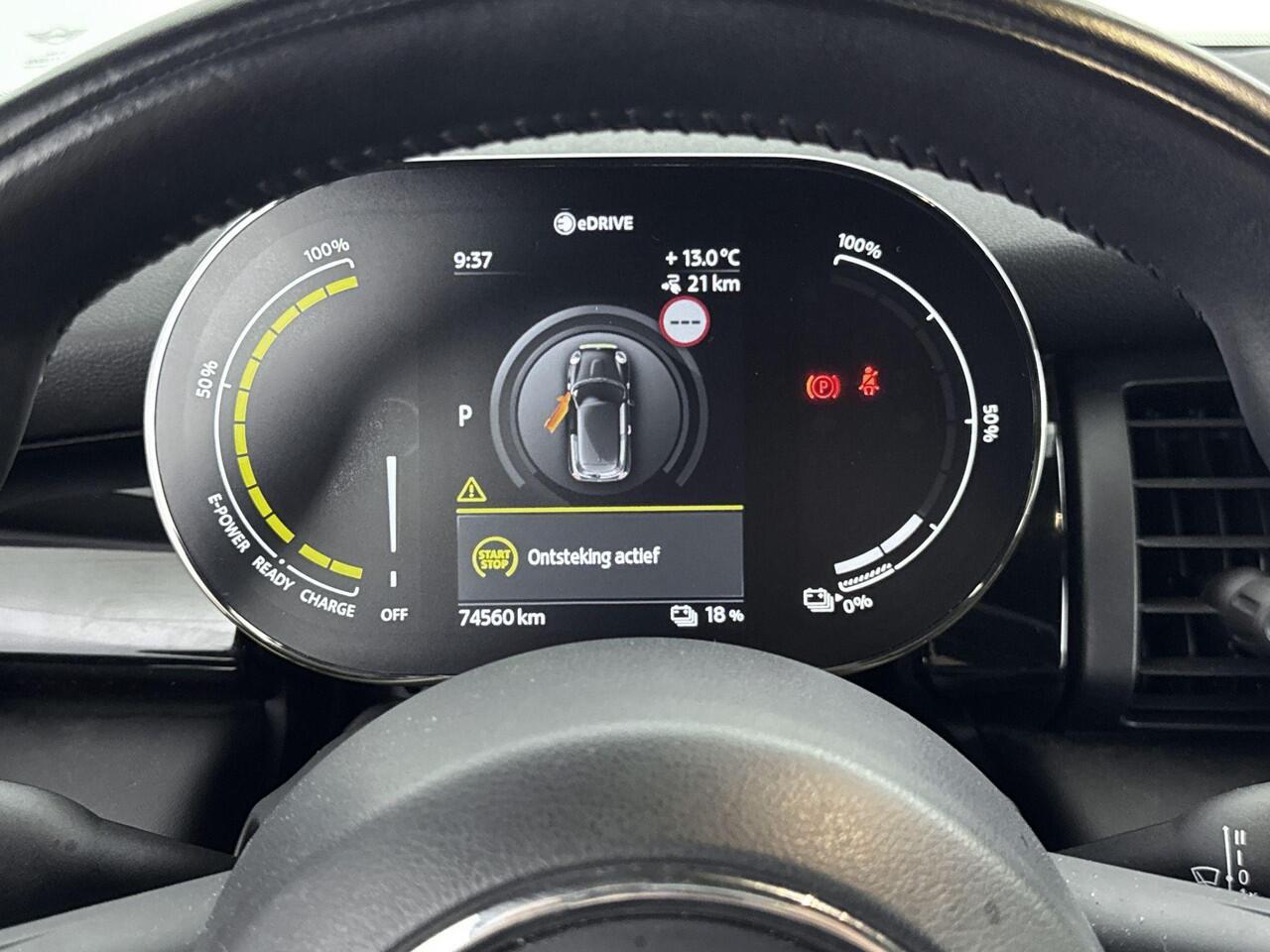 Mini Electric Mini Essential 33 kWh 184PK | Warmtepomp | Navigatie | LED Koplampen | Zwarte Lichtmetalen Velgen | Achteruitrijcamera | Cruise Control