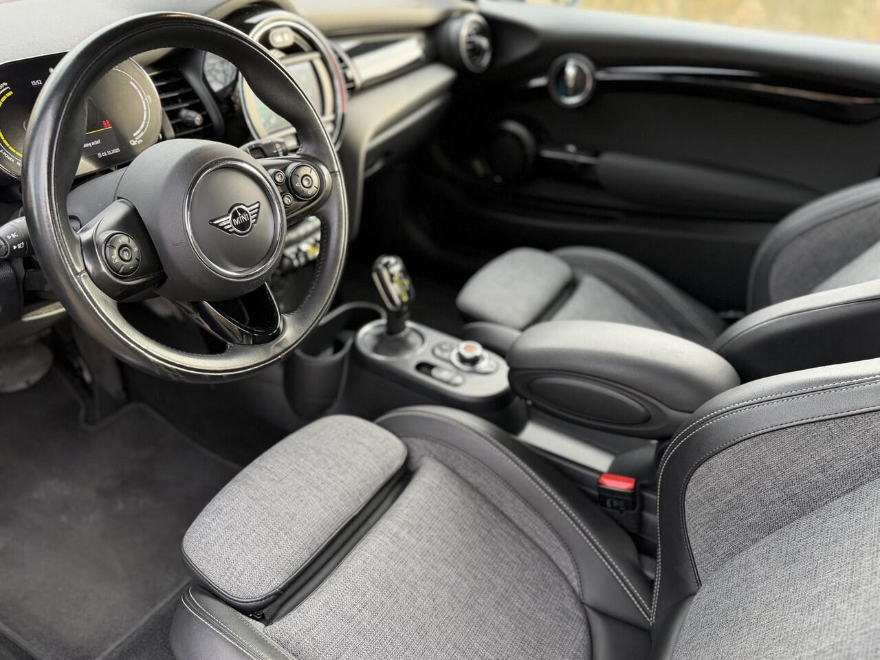 Mini Electric Mini Classic 33 kWh | SOH 96.5% | Camera | Navi | DigiDash |