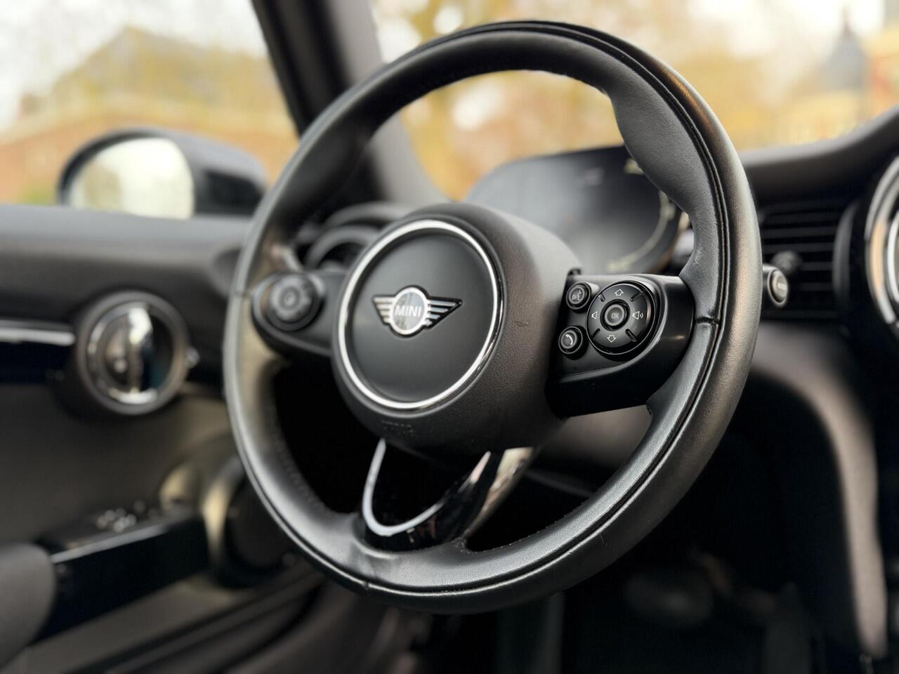 Mini Electric Mini Classic 33 kWh | SOH 96.5% | Camera | Navi | DigiDash |