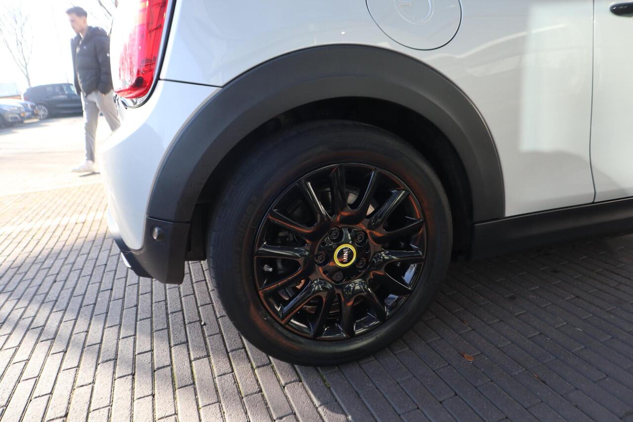 Mini Electric | Classic Edition | Cruise Control | LED koplampen | Navigatiesysteem