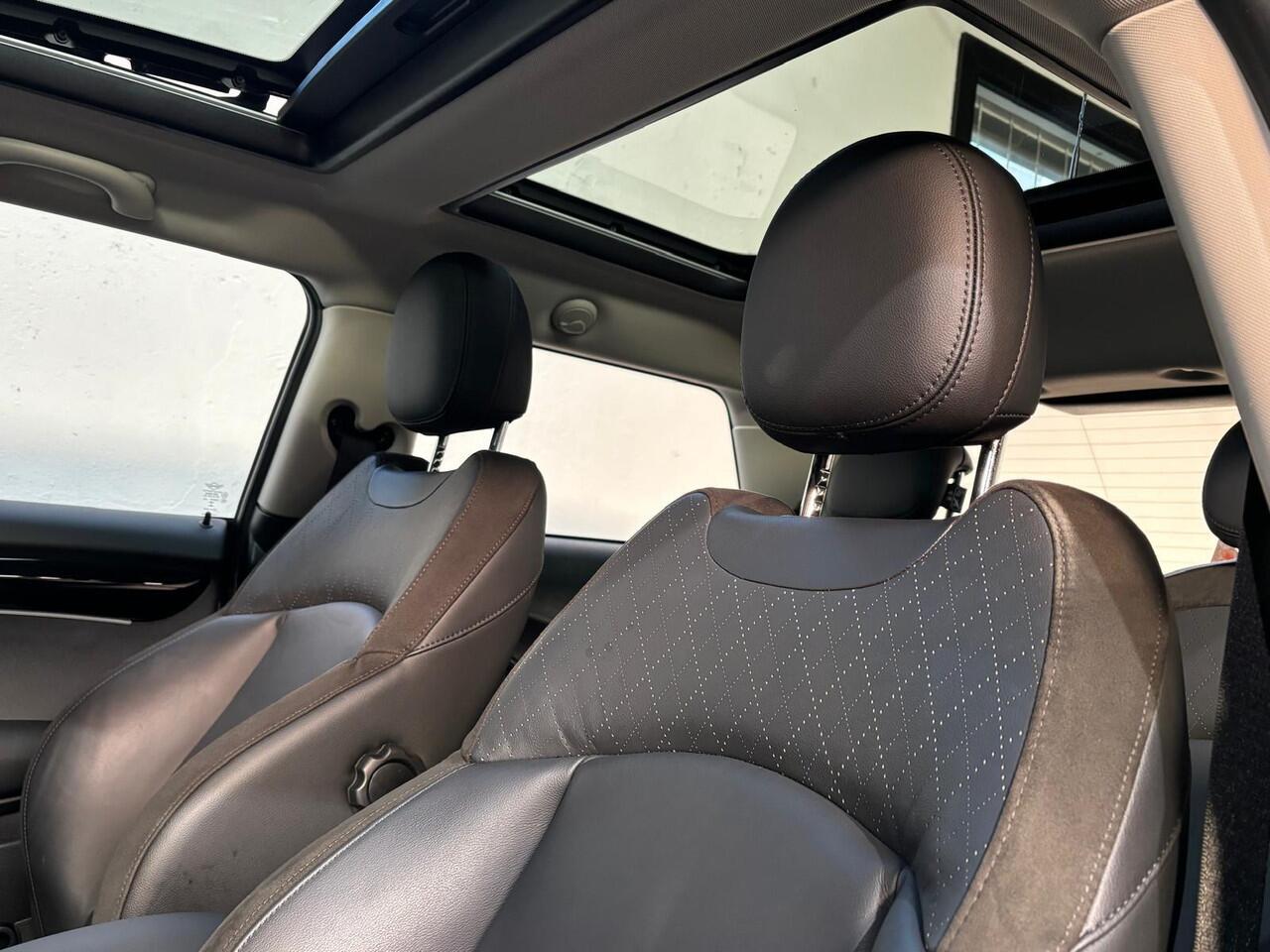 Mini Electric Mini Classic 33 kWh | Panoramadak | Verwarmd stuur | Stoelverwarming | Apple Carplay | NL auto | 1e eigenaar |