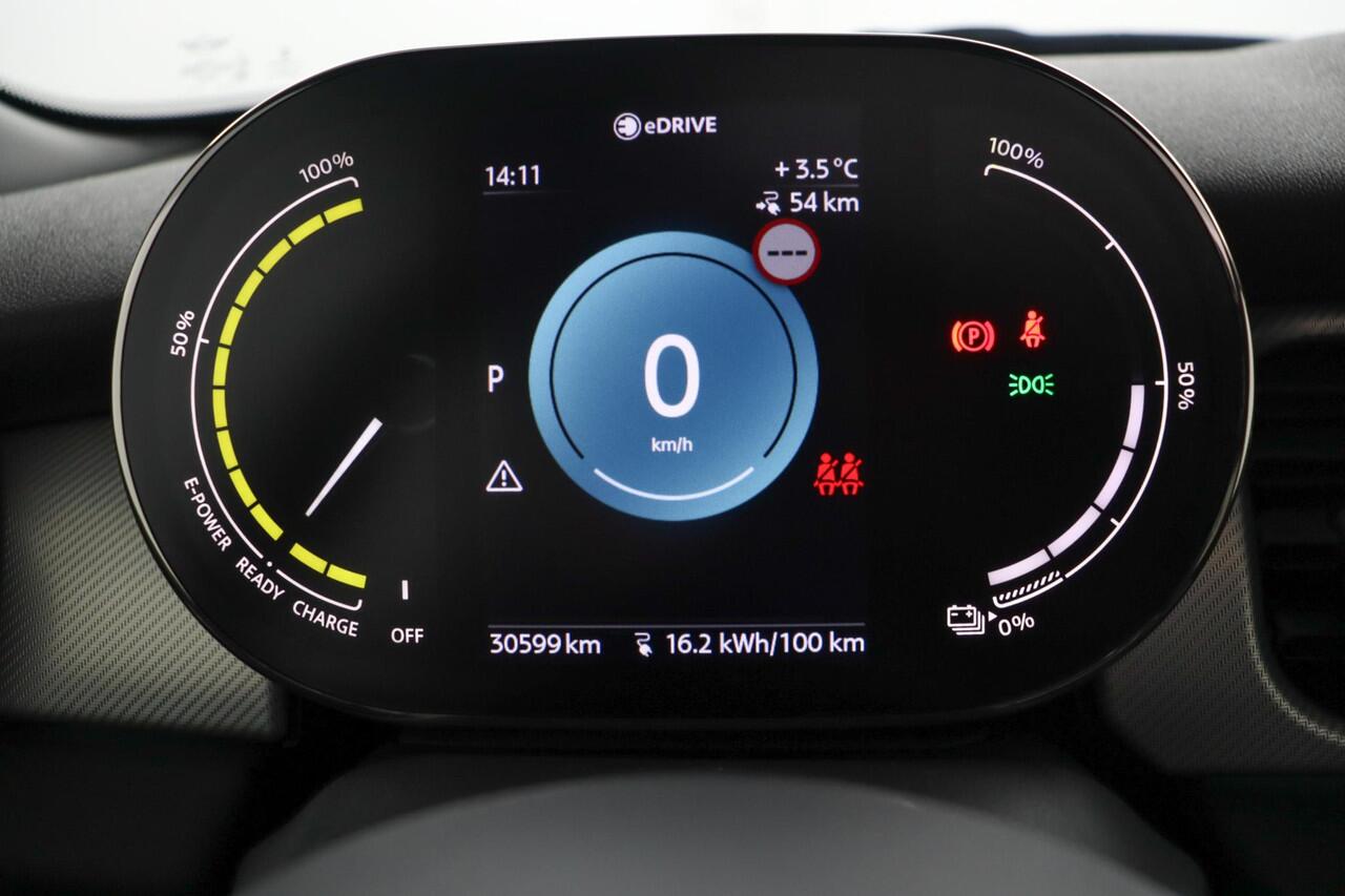 Mini Electric MINI Yours 33 kWh | Stuurwielrand verwarmd | Warmtepomp | Driving Assistant Plus Pakket | Comfort Plus Pakket | Glazen panoramadak | Adaptieve LED koplampen|