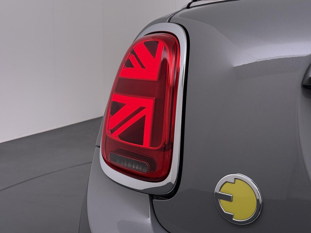Mini Electric Mini Business Edition 33 kWh SOH 97% | Navigatie | LMV |