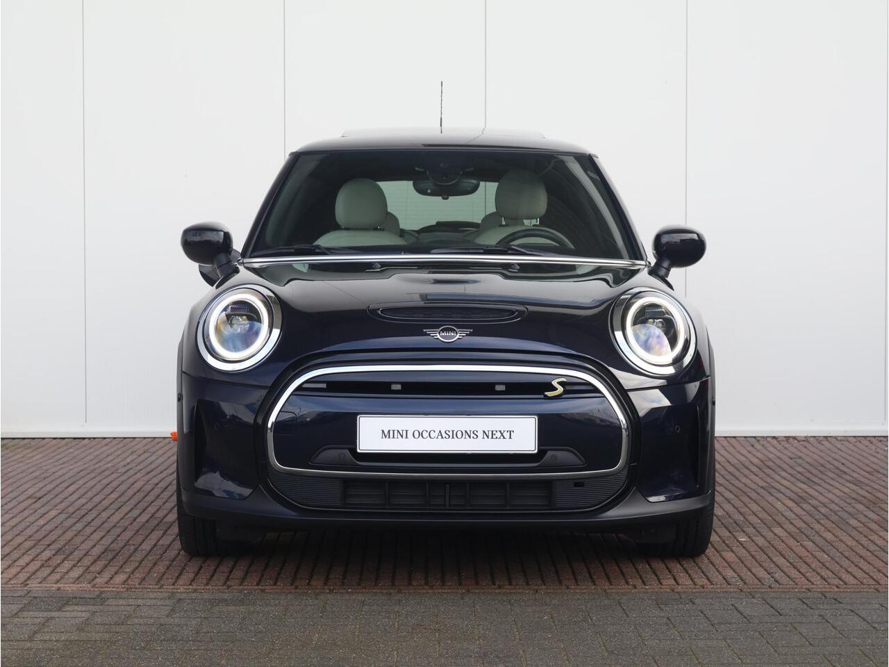 Mini Electric Mini MINI Yours 33 kWh Comfort Access/ Achteruitrijcamera/ Panoramadak/ Head-Up/ Stoelverwarming/ Navigatie