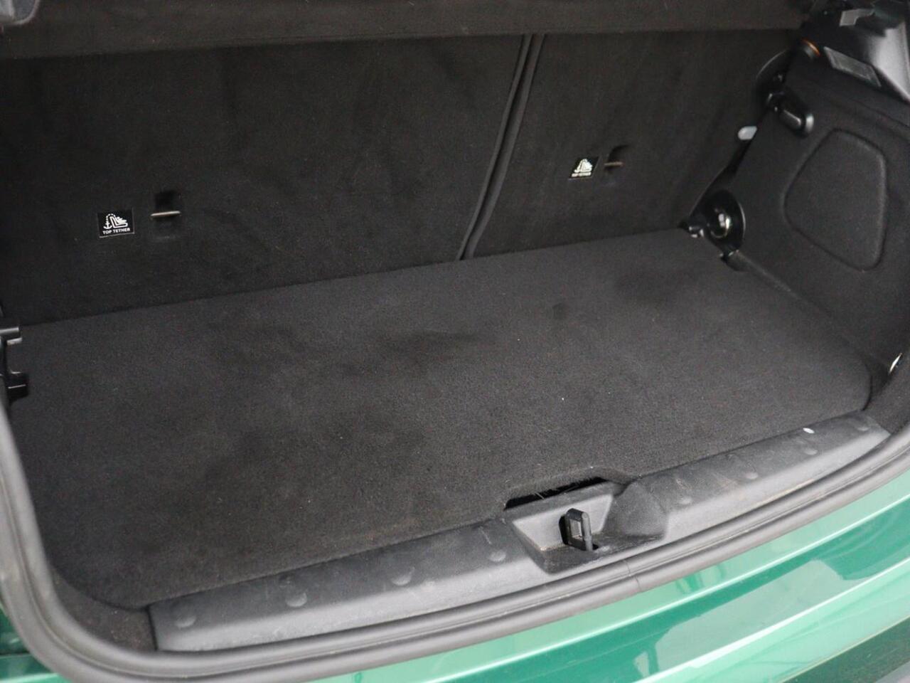 Mini Electric Mini Yours 33kWh | SOH 100% | Panoramadak | Leder | Stoelverwarming | Camera | Warmtepomp | Keyless | Head-Up | Carplay | Navigatie | Full LED | Park Assist