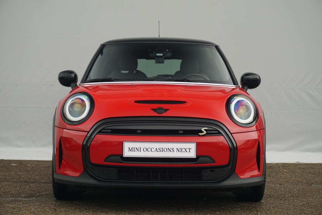Mini Electric 3-deurs Cooper | Business Edition | Cruise Control | Warmtepomp | Led-Koplampen | Parkeersensoren Achter | Dashcam