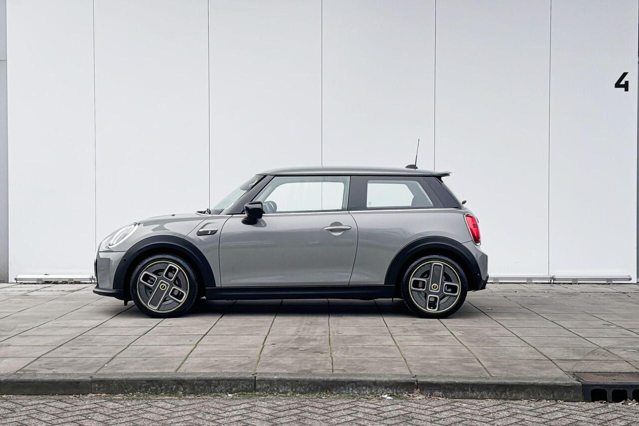 Mini Electric Resolute Edition 33 kWh Achteruitrij Camera / Adaptive Cruise Control / Led Koplampen / Apple car Play