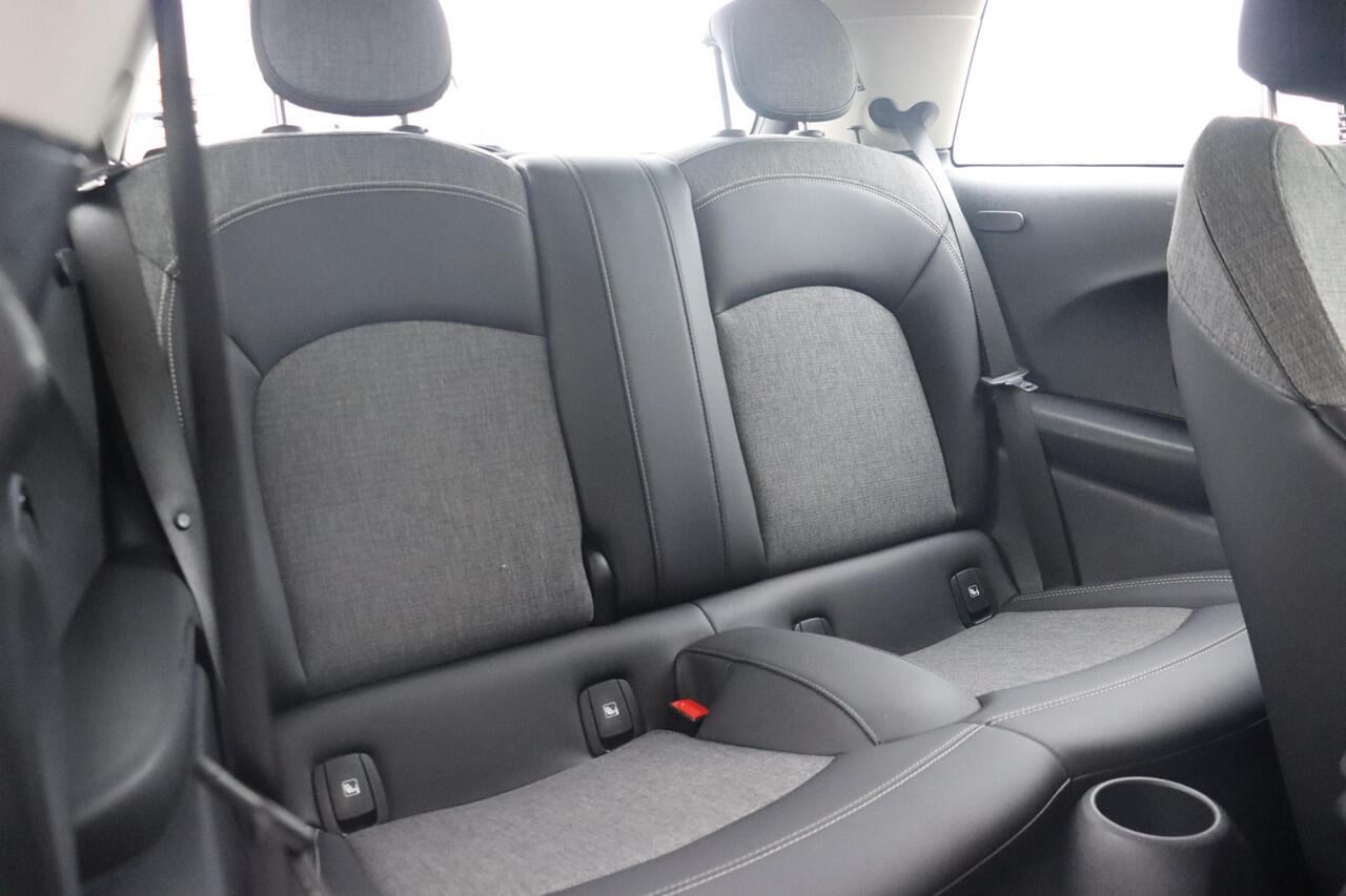 Mini Electric SE | Business Edition Navigatie/ Cruise Control/ Warmtepomp/ Sportstoelen/ Carplay