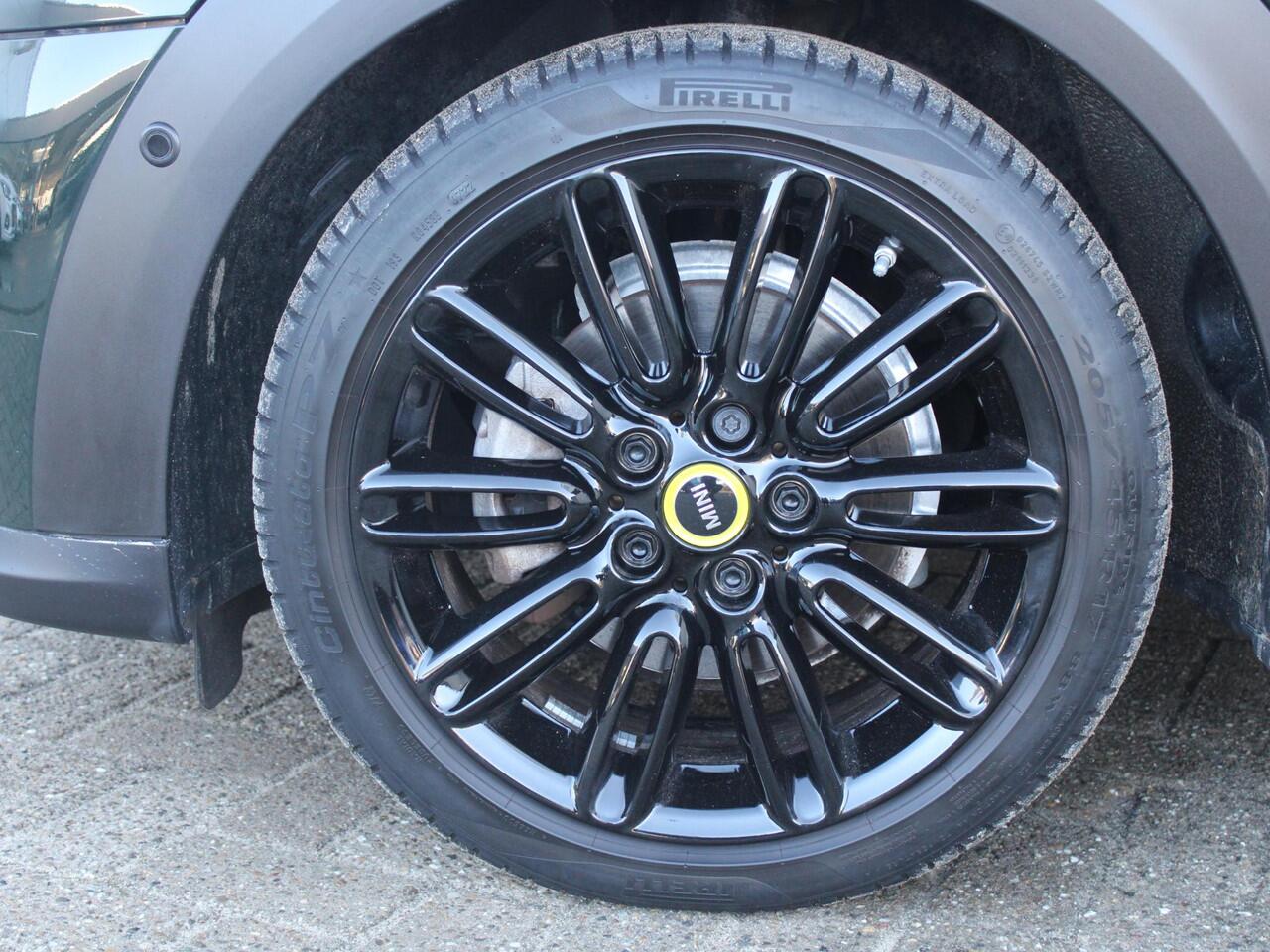 Mini Electric Mini Resolute Edition 33 kWh | REBEL GREEN | SOH 96% | LEDEREN BEKLEDING | HARMAN KARDON |