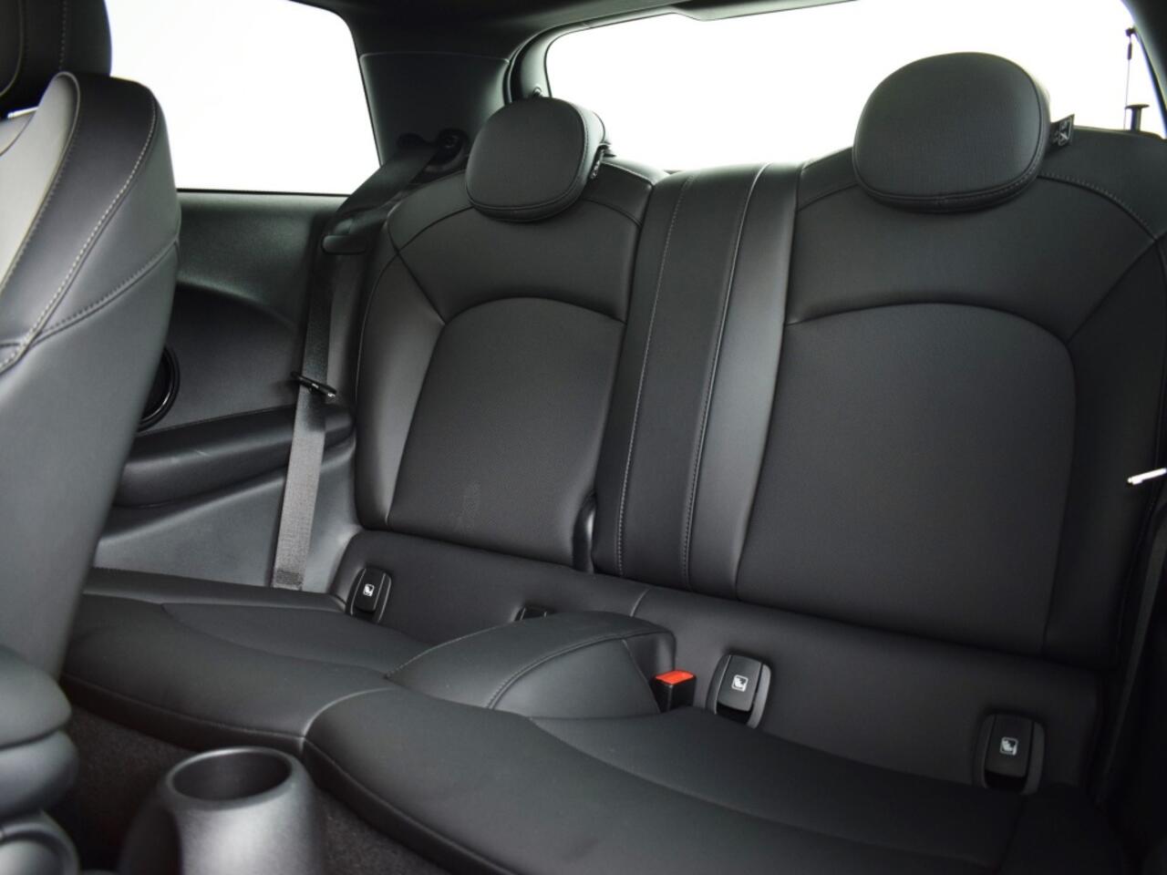 Mini Electric Mini Business Edition 33 kWh | SoH 98% o Volledig Leder o Piano Black