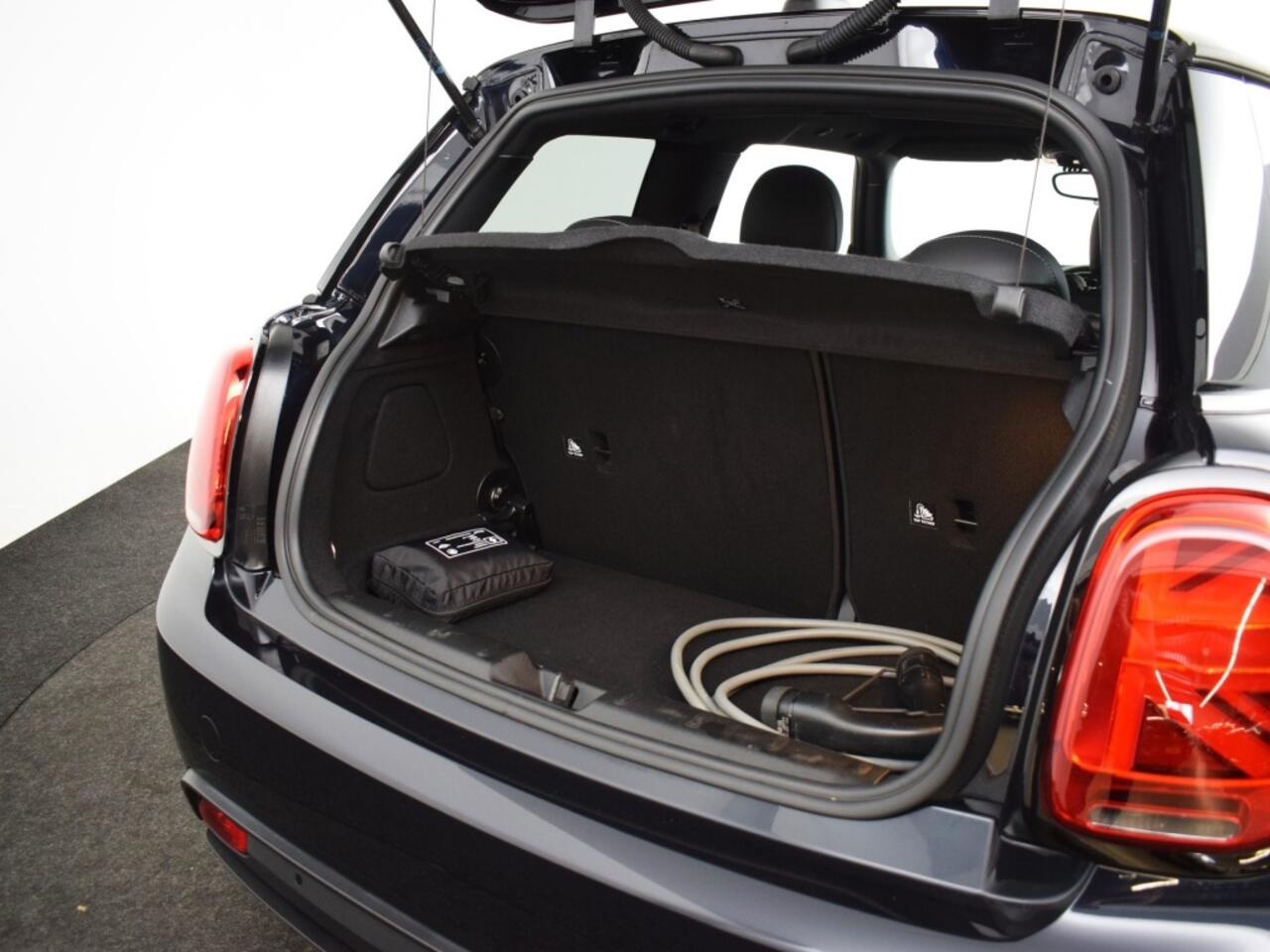 Mini Electric Mini Business Edition 33 kWh | SoH 98% o Volledig Leder o Piano Black
