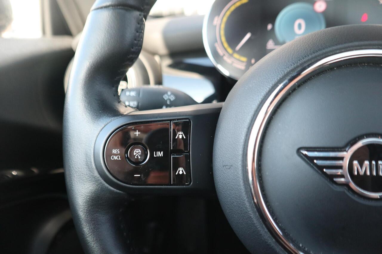 Mini Electric | Panorama Dak | Comfort Access | Achteruitrijcamera | Stoelverwarming