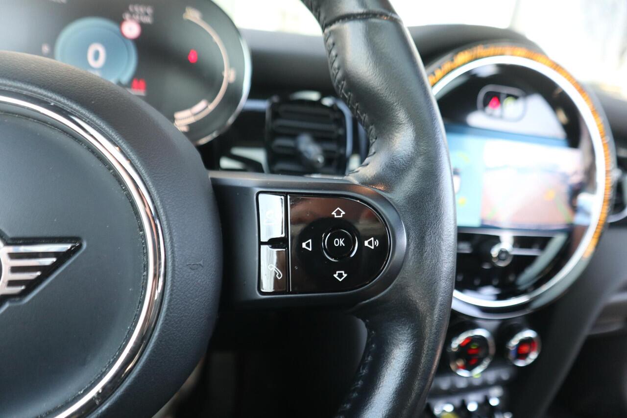 Mini Electric | Panorama Dak | Comfort Access | Achteruitrijcamera | Stoelverwarming