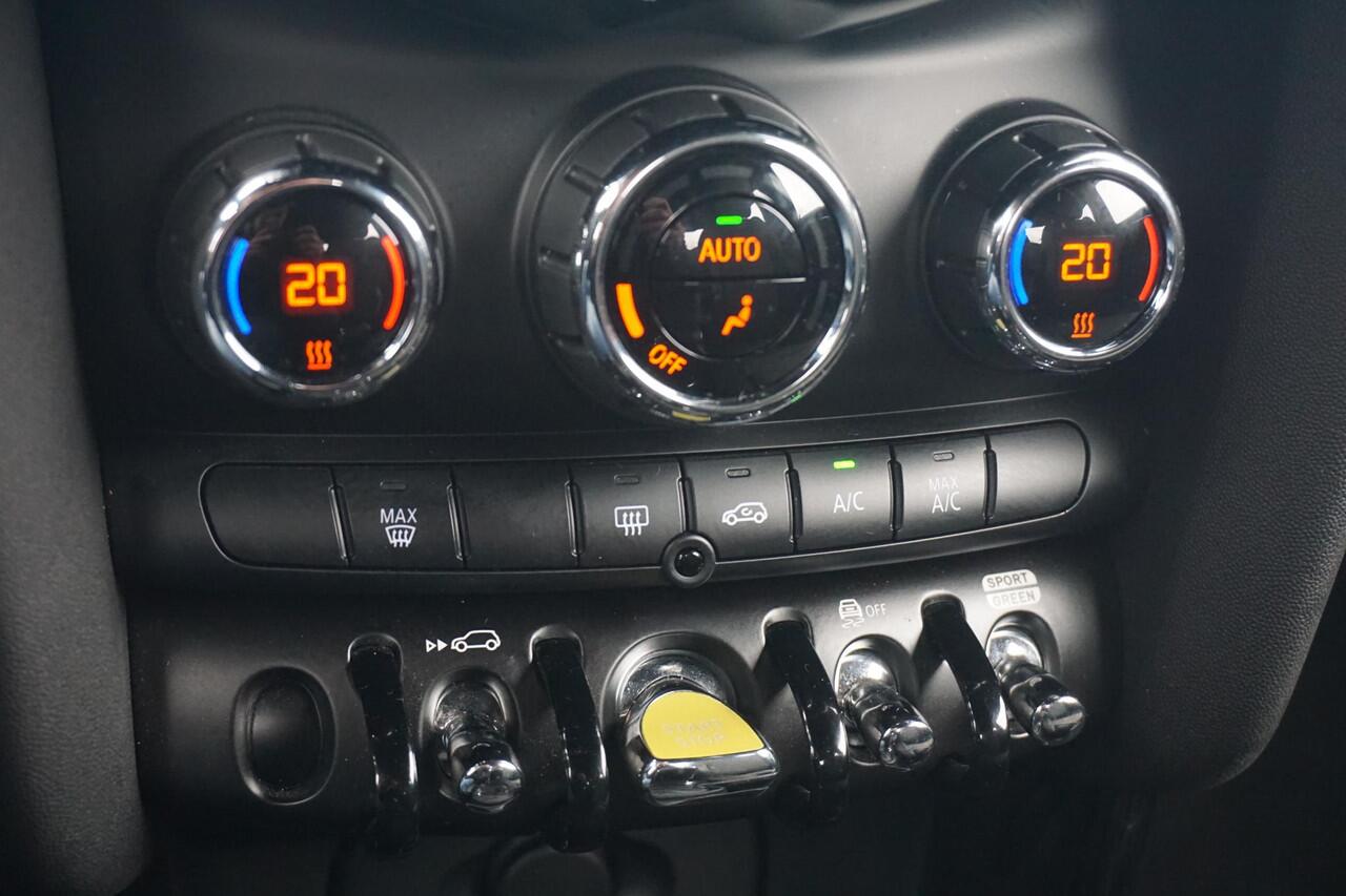 Mini Electric 3-deurs | Navigatiesysteem | Climate Control | Parkeersensoren | Sportstoelen | Regen- en Lichtsensor | NEXT