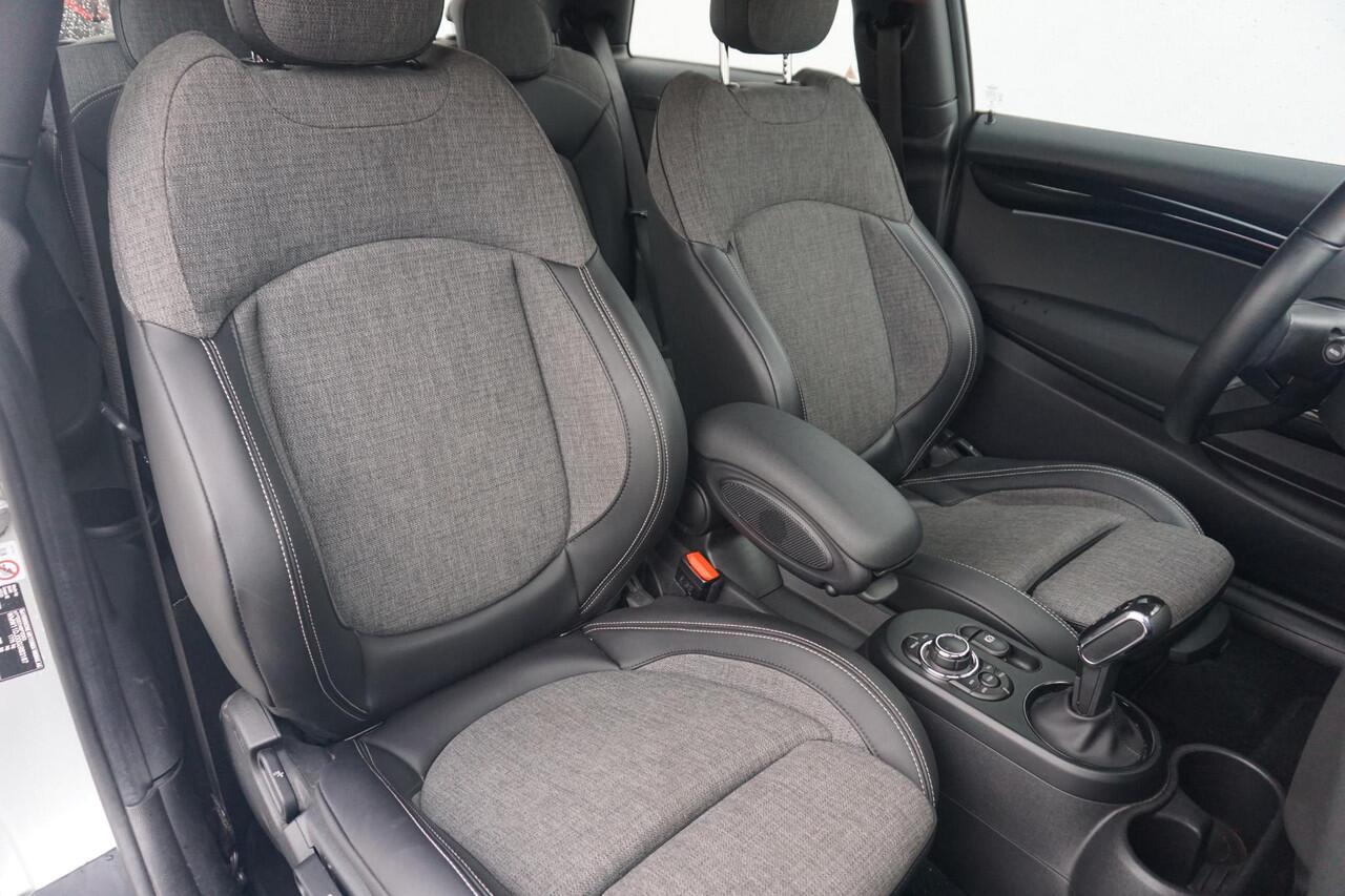 Mini Electric 3-deurs | Navigatiesysteem | Climate Control | Parkeersensoren | Sportstoelen | Regen- en Lichtsensor | NEXT