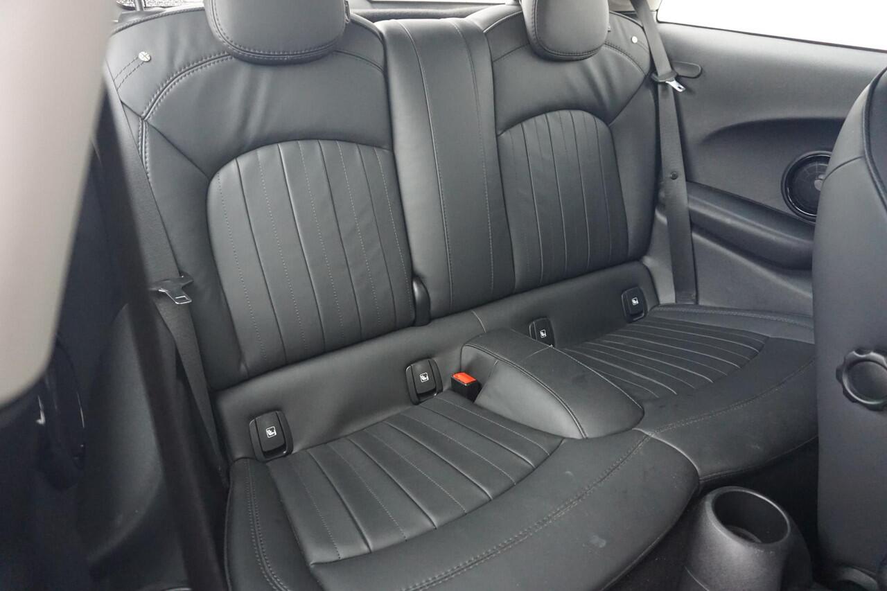 Mini Electric 3-deurs Resolute Edition | Yours vollederen sportstoelen | Stuur- en stoelverwarming | Harman Kardon | Head-Up Display | Camera | Comfort Access | Navigatiesysteem | NEXT