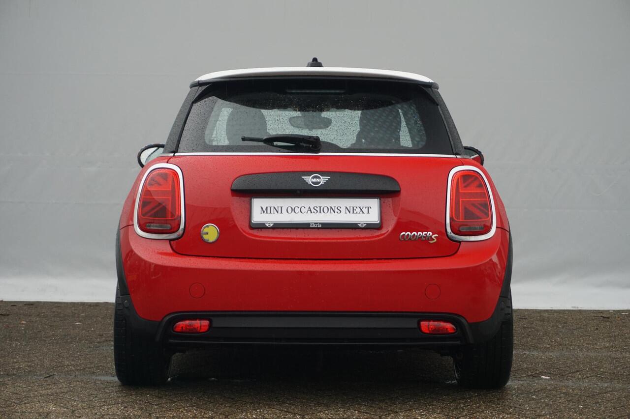 Mini Electric 3-deurs Resolute Edition | Yours vollederen sportstoelen | Stuur- en stoelverwarming | Harman Kardon | Head-Up Display | Camera | Comfort Access | Navigatiesysteem | NEXT