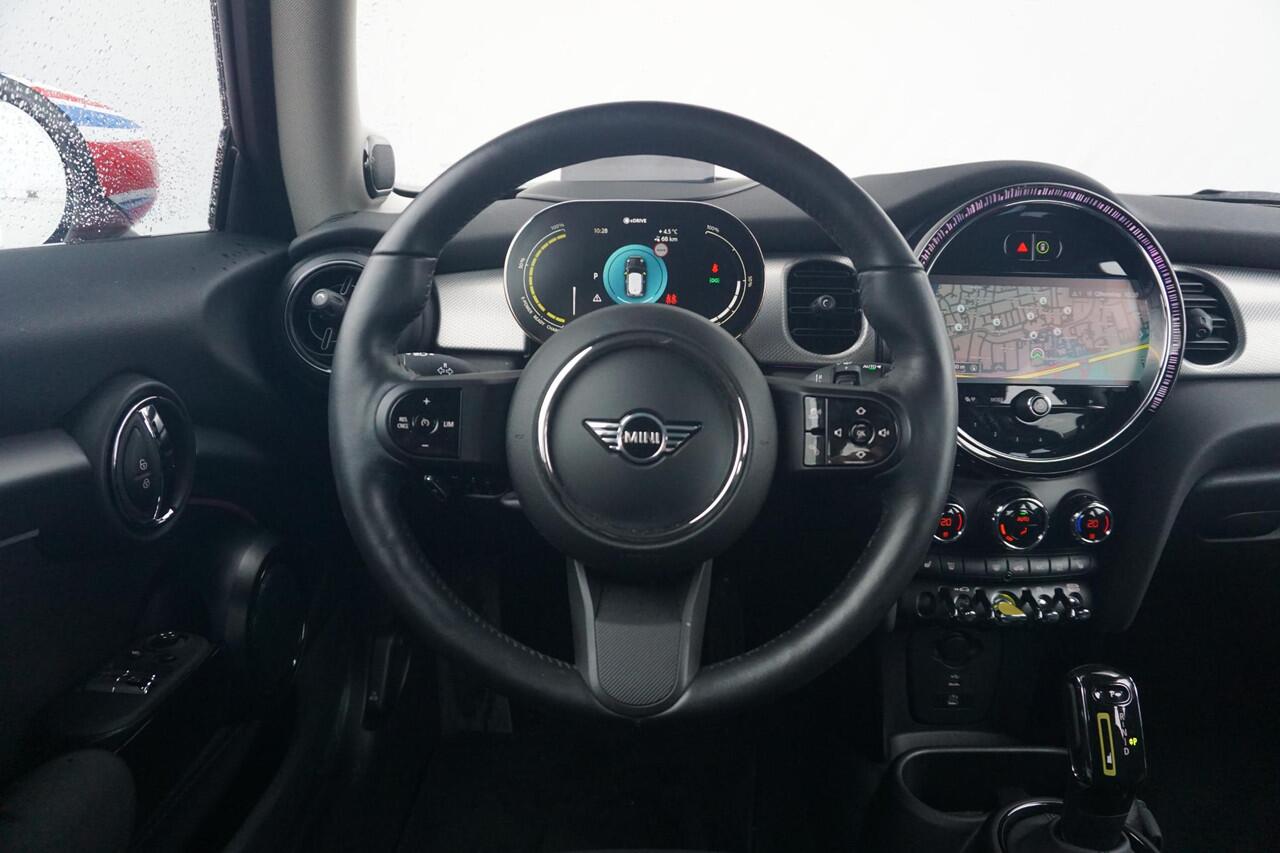 Mini Electric 3-deurs Resolute Edition | Yours vollederen sportstoelen | Stuur- en stoelverwarming | Harman Kardon | Head-Up Display | Camera | Comfort Access | Navigatiesysteem | NEXT