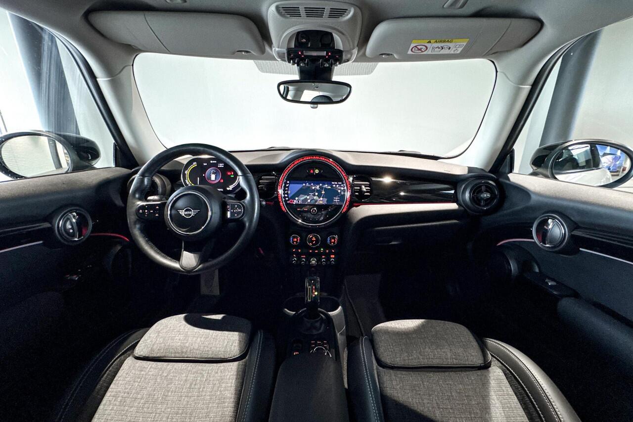 Mini Electric Classic | Stoelverwarming | Achteruitrijcamera | Driving Assistant Plus |