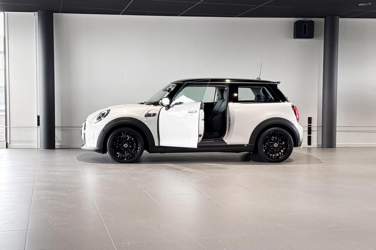 Mini Electric Classic | Stoelverwarming | Achteruitrijcamera | Driving Assistant Plus |