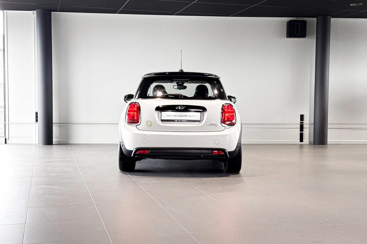 Mini Electric Classic | Stoelverwarming | Achteruitrijcamera | Driving Assistant Plus |