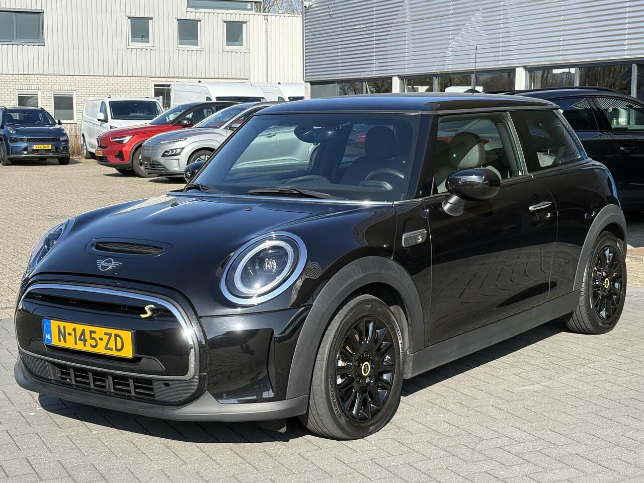 Mini Electric Mini Business Edition 33 kWh | PDC | Cruise Control | Climate Control | LED |