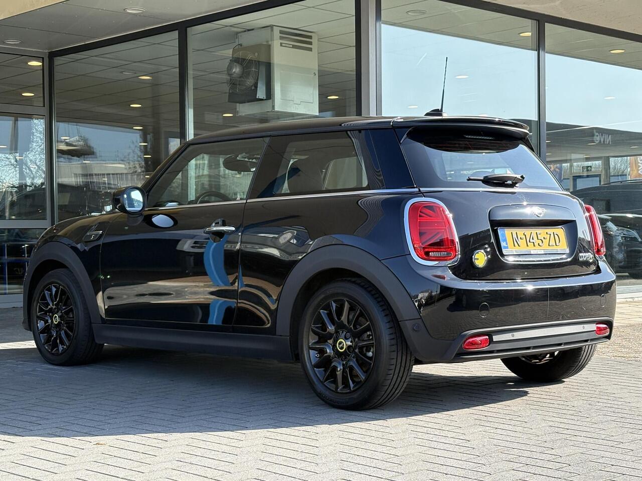 Mini Electric Mini Business Edition 33 kWh | PDC | Cruise Control | Climate Control | LED |