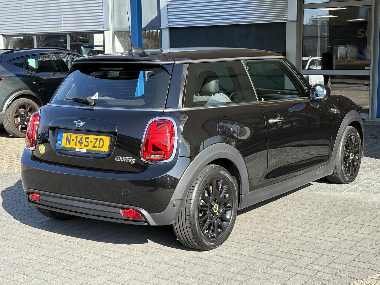 Mini Electric Mini Business Edition 33 kWh | PDC | Cruise Control | Climate Control | LED |