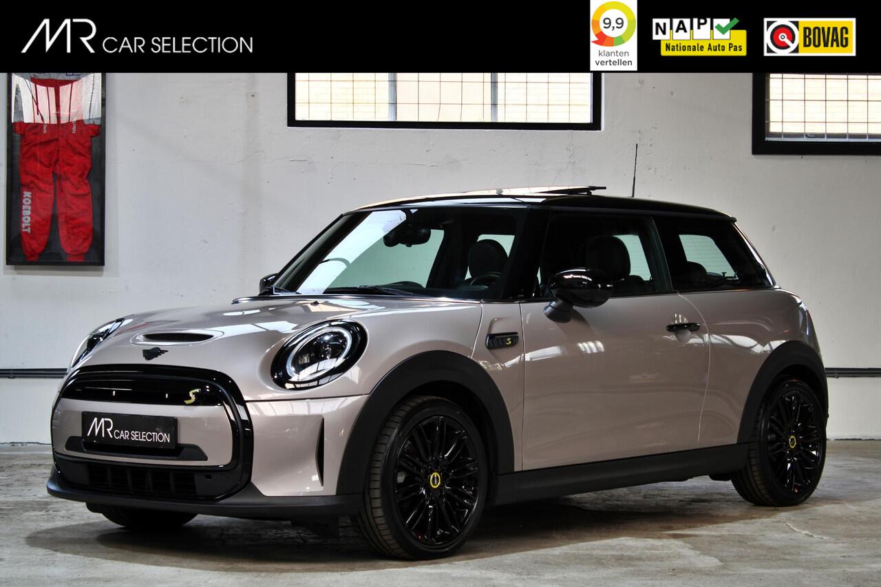 Mini Electric Mini Camden Edition 33 kWh | Panoramadak | 17 inch | Verwarmd stuurwiel | Apple Carplay | Parkeersensoren | Dealer onderhouden |