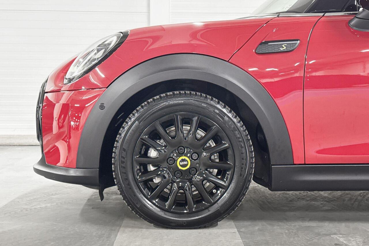 Mini Electric 3-deurs Camden Plus Edition | Panoramadak | Achteruitrijcamera | Harman Kardon