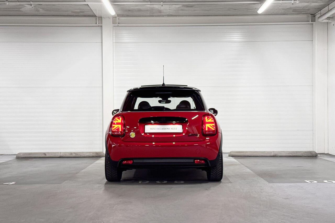 Mini Electric 3-deurs Camden Plus Edition | Panoramadak | Achteruitrijcamera | Harman Kardon